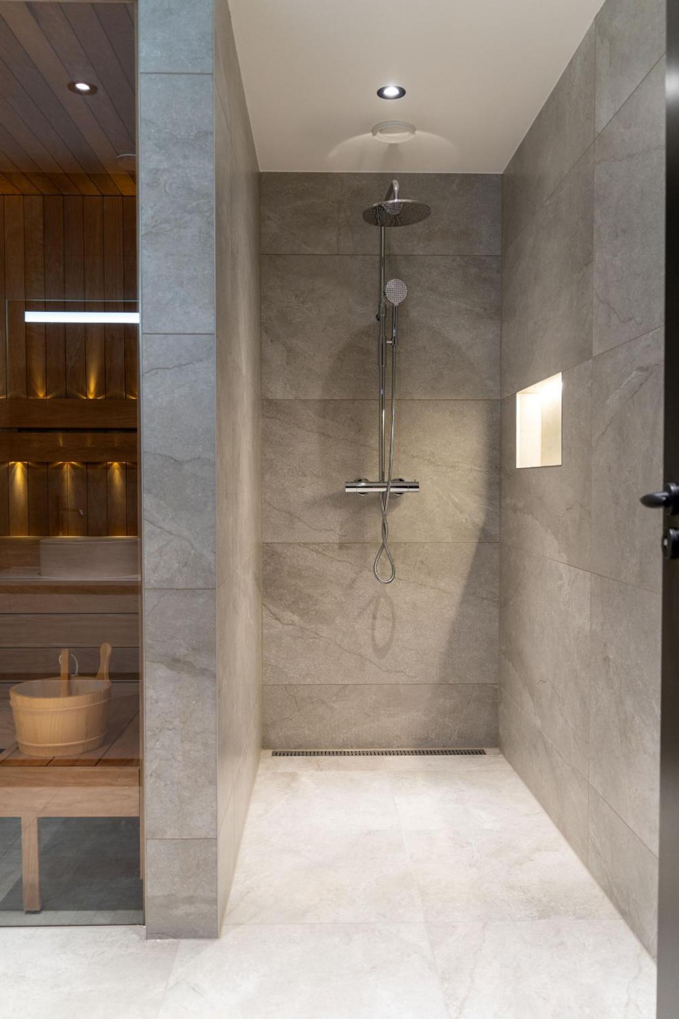 Luksushytte Med Jacuzzi, Summer&Winter Retreat Lyngvaeret Exterior photo