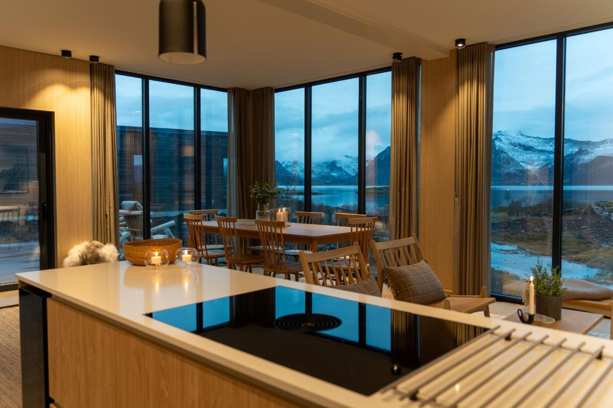 Luksushytte Med Jacuzzi, Summer&Winter Retreat Lyngvaeret Exterior photo